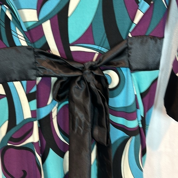 Torrid Women's Y2K Retro plunge v-neck colorful geometric tie waist sz 2 office - Picture 12 of 14